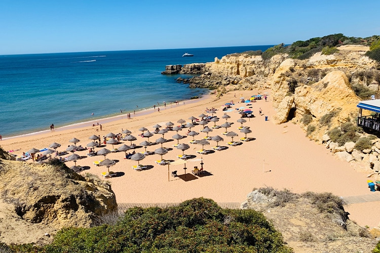 Expats in the Algarve enjoy great weather