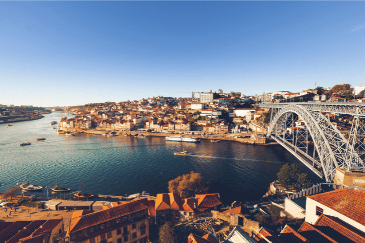 Como encontrar um imóvel para alugar no Porto