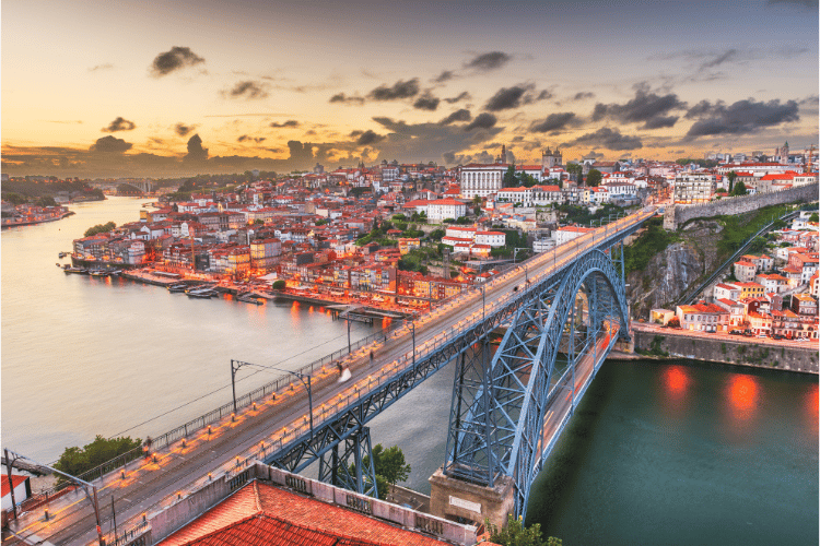 Prós e contras de se mudar para o Porto