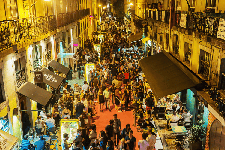 nightlife-pro-of-Lisbon