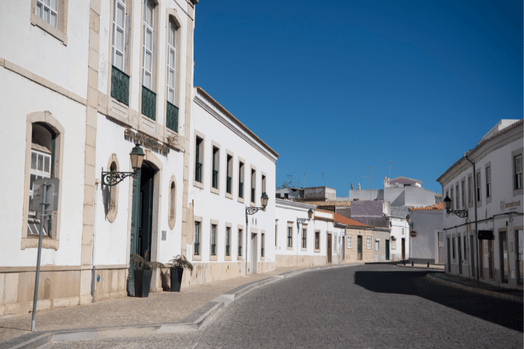 safety-living-in-faro
