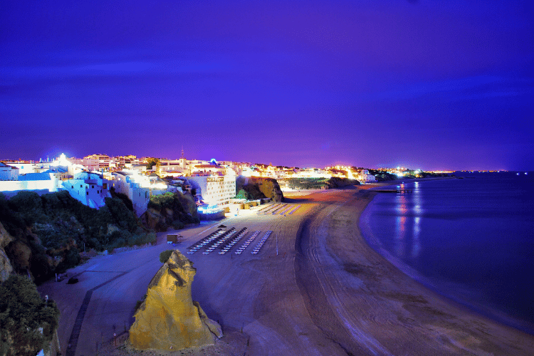 living-in-albufeira-or-porto