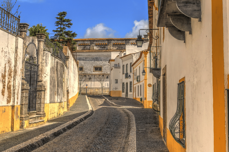 streets-of-evora