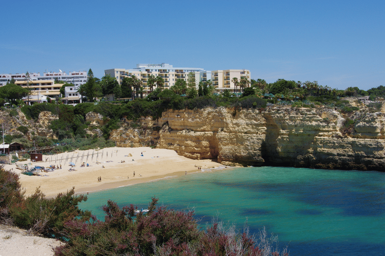 british-can-enjoy-living-near-a-beach