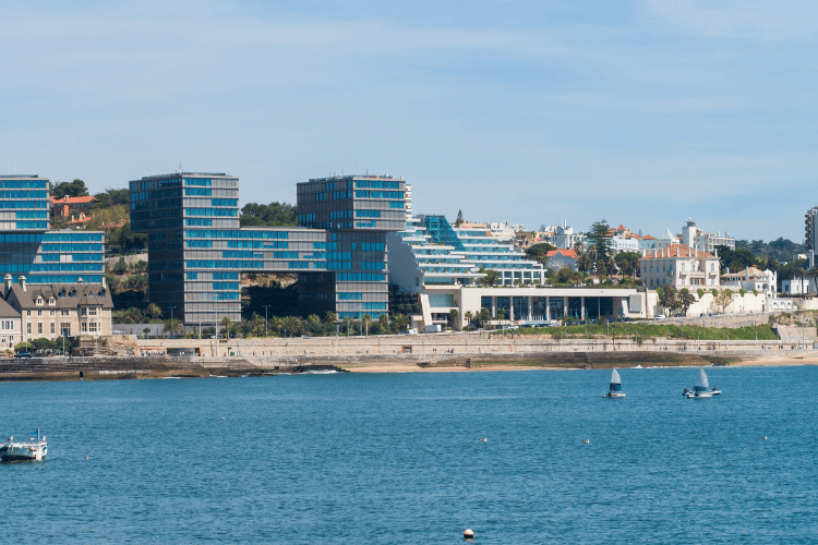 resort-town-in-cascais