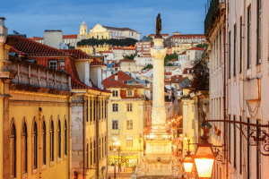 6 vantagens e desvantagens de se mudar para Portugal