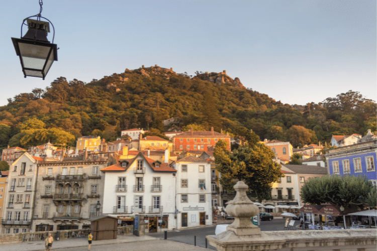 is-it-worth-buying-or-renting-a-house-in-sintra