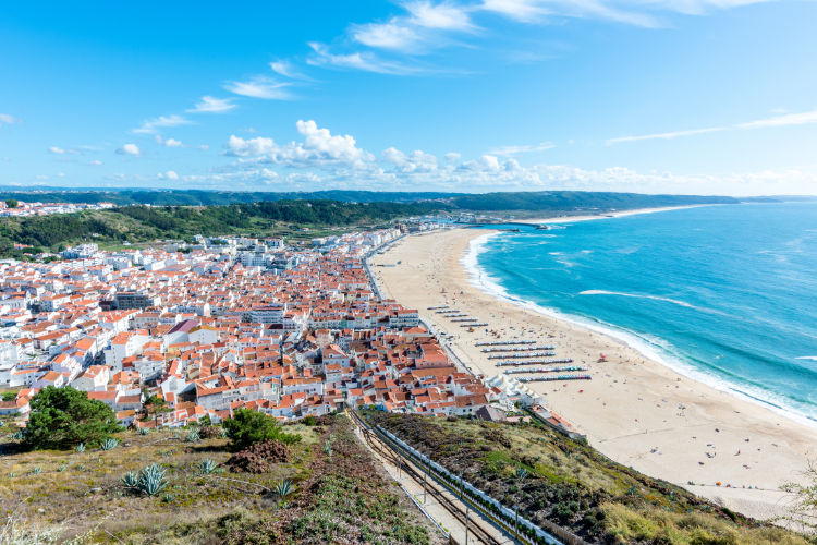 Portugal-beaches-and-weather-is-loved-by-Canadians-in-Portugal