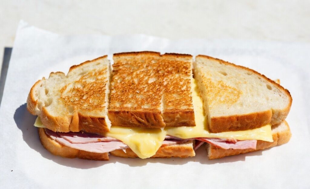 Bikini_sandwich_Spain