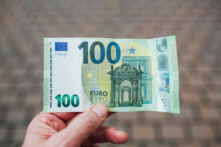 How Much Money Do I Need To Move To Spain